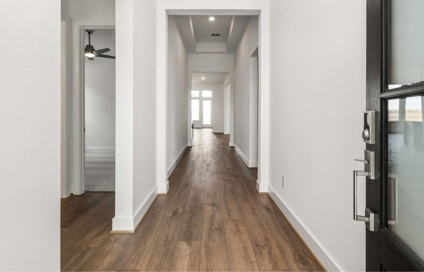 Chesmar 50. 25102 Skyline Praire Ln. Entry
