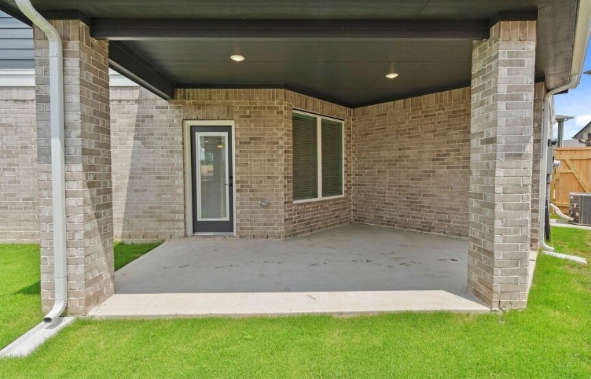 CC 7647 Swooping Swallow Ln Patio