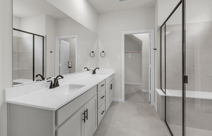 6411 Haltwhistle Ln Primary Bath