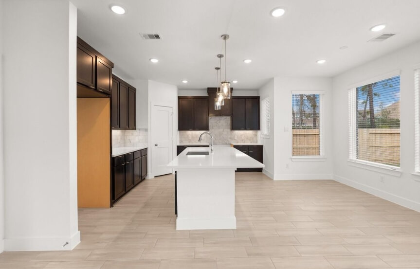 CC 7647 Swooping Swallow Ln Kitchen 2