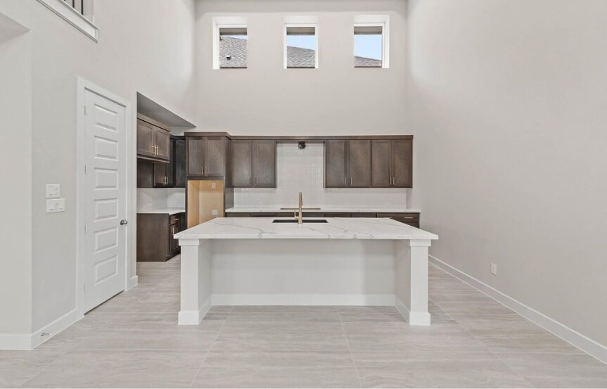Westin 40 . 7806 Clover Gully Ln . Kitchen