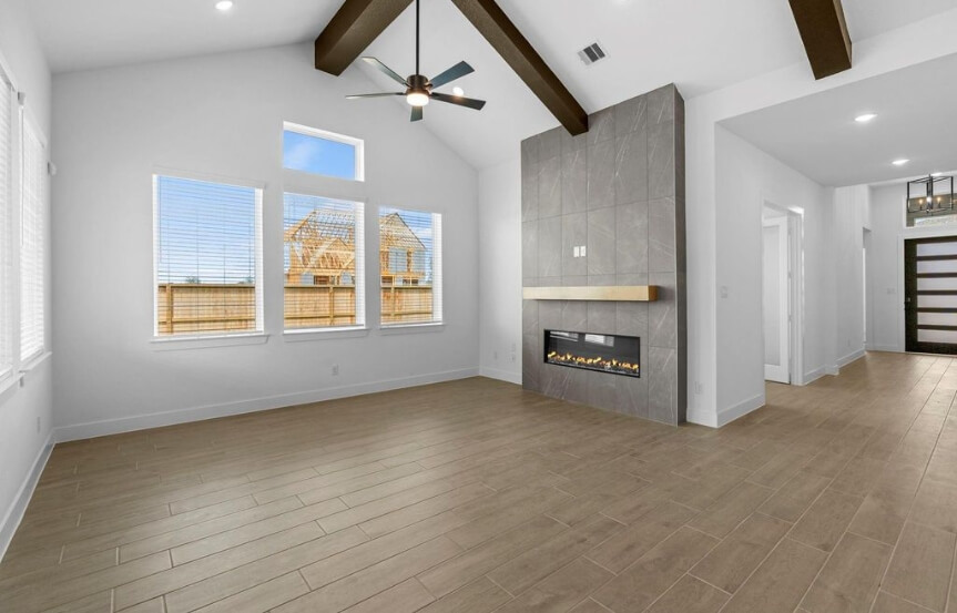 Chesmar 60 . 25015 Cedar Horn Ln . Interior