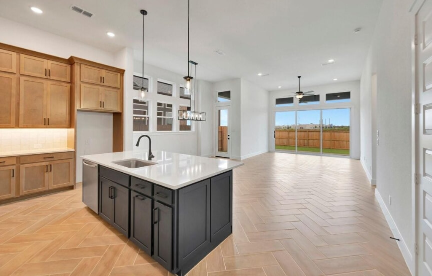 David Weekley 45 6403 Haltwhistle Ln Interior