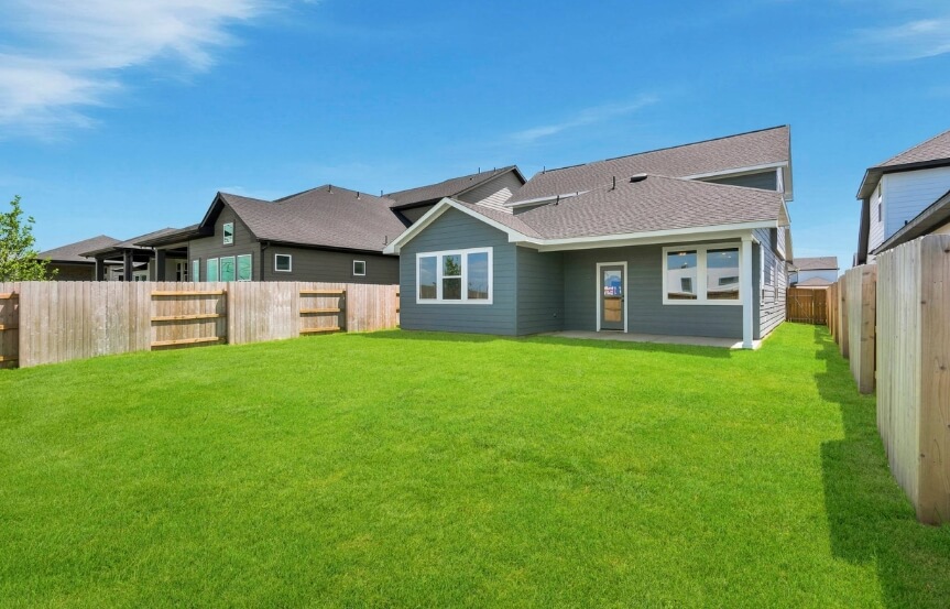 Brookfield 45 . 6419 Haltwhistle Ln . Backyard