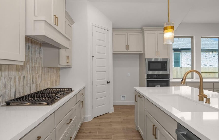 Perry 55 7210 Bush Glade Drive Kitchen 2