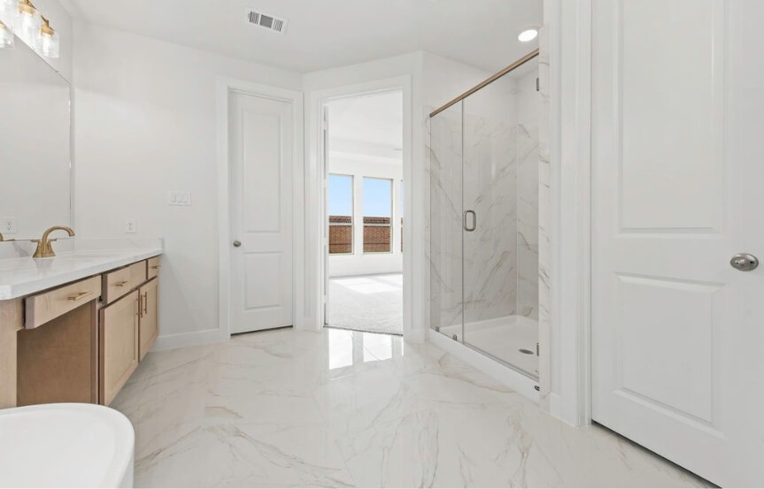 Westin 40 . 7815 Clover Gully Ln . Primary Bath 2