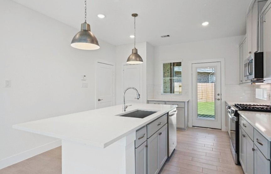 Chesmar C C 7642 Meadow Mouse Lane Kitchen 4