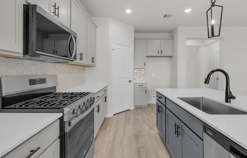 6411 Haltwhistle Ln Kitchen 2