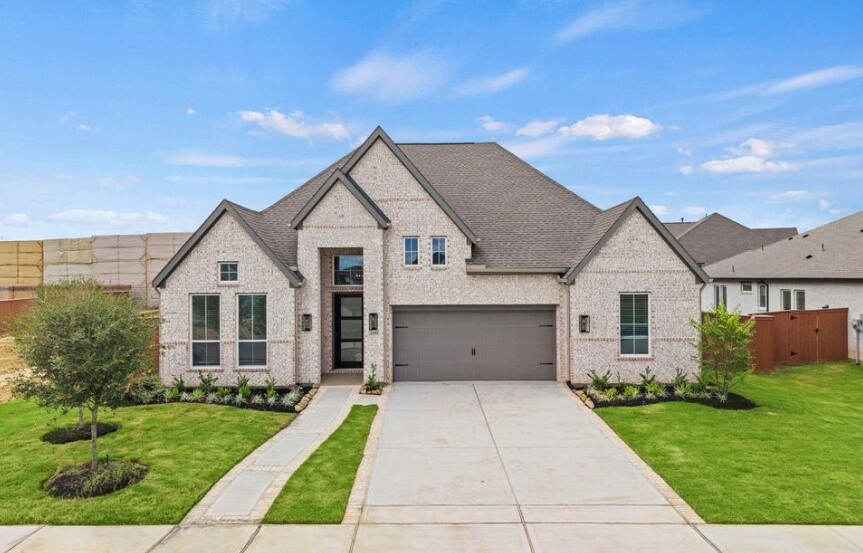 Chesmar 60 . 25011 Cedar Horn Ln . Exterior