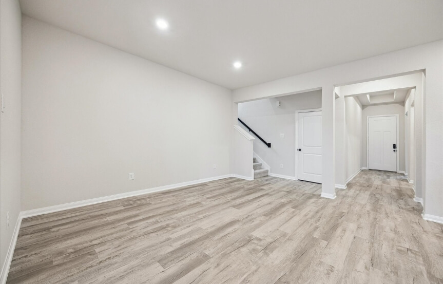 BR 45 22742 Norcrest Hills Interior (1)