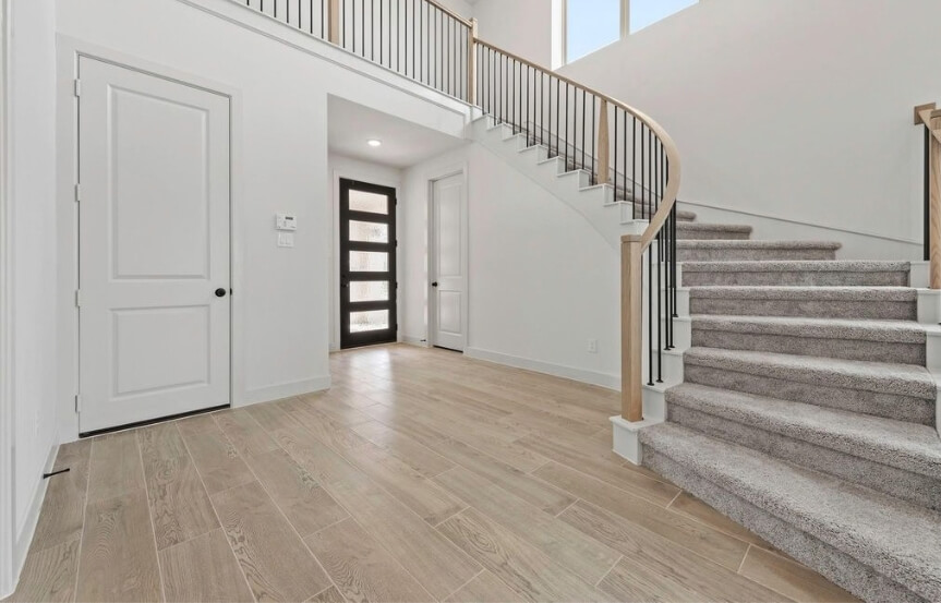 Westin 40 . 7810 Clover Gully Ln . Entry