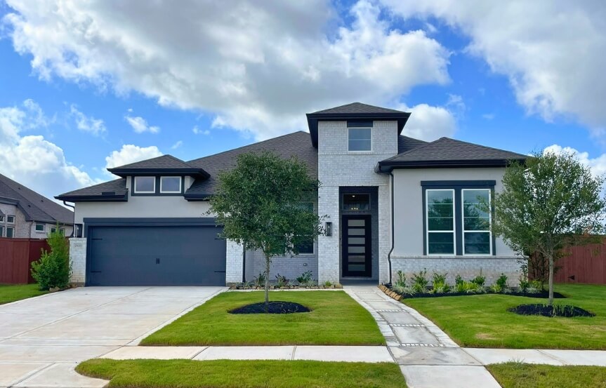 Chesmar 60 . 25015 Cedar Horn Ln . Exterior