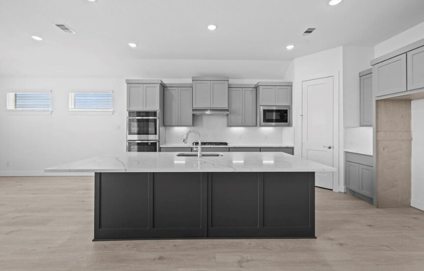 25106 Skyline Prairie Ln Kitchen