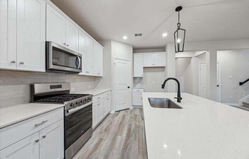 BR 45 22706 Norcrest Hills Kitchen 2 (1)