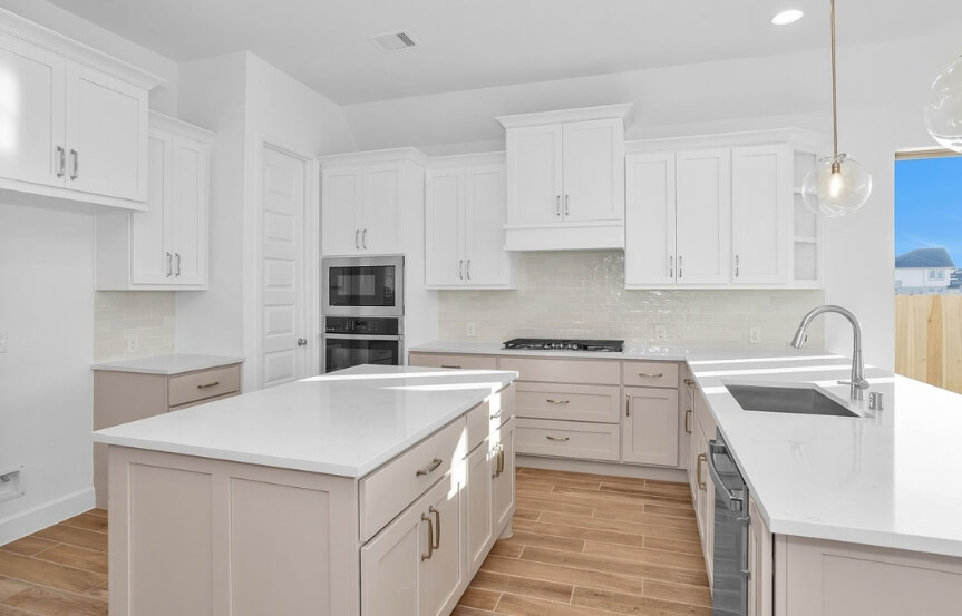 45 Perry 7435 Hemlock Crest Dr Kitchen (1)