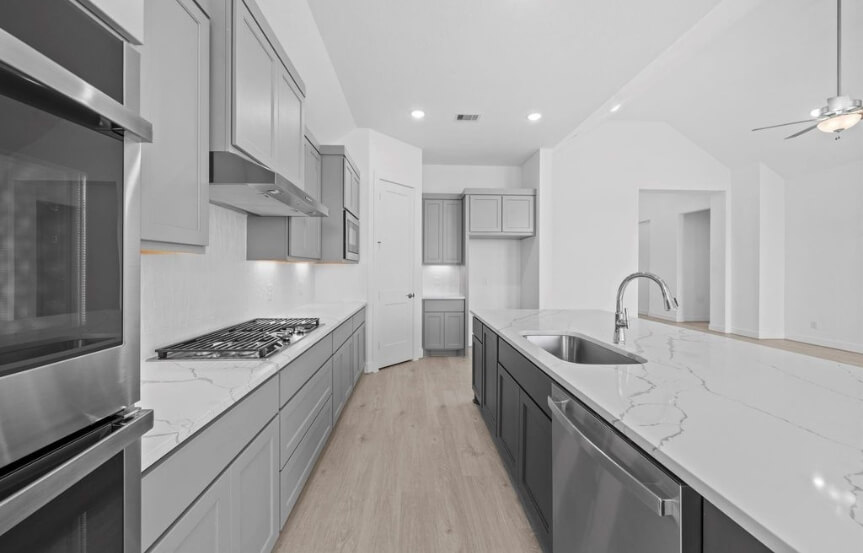 25106 Skyline Prairie Ln Kitchen 2