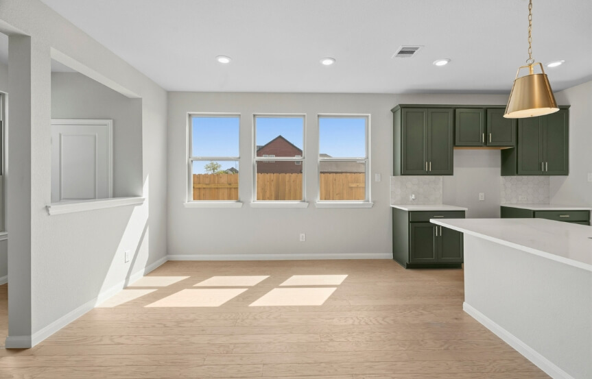 Brookfield AL . 22727 Norcrest Hills Dr . Dinning Room