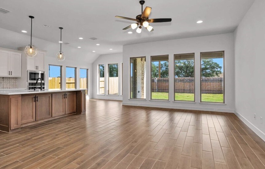 Perry 55 7210 Prairie Rye Drive Living