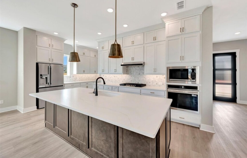 DW AL. 6430 Haltwhistle Ln. Kitchen