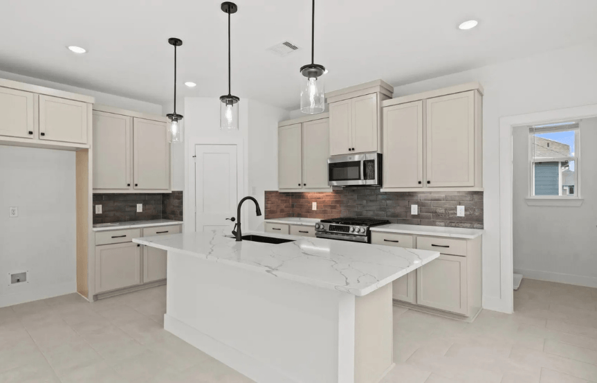 CC . 24023 Breezy Bank Trl . Kitchen 3