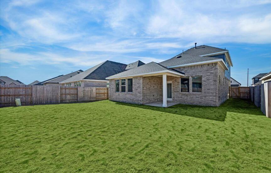 50 BR 7722 Clover Gully Backyard (1)